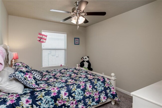 Building Photo - 4145 Shallow Creek Loop