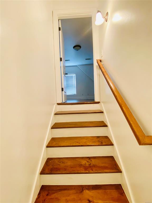 Building Photo - 6511 Ridgeview Ln