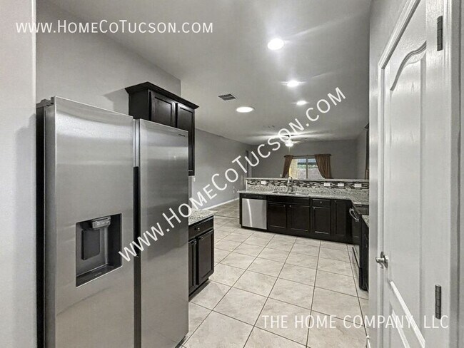 Building Photo - 11675 W Vanderbilt Farms Way