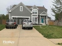 Building Photo - 914 NE 93rd Ct