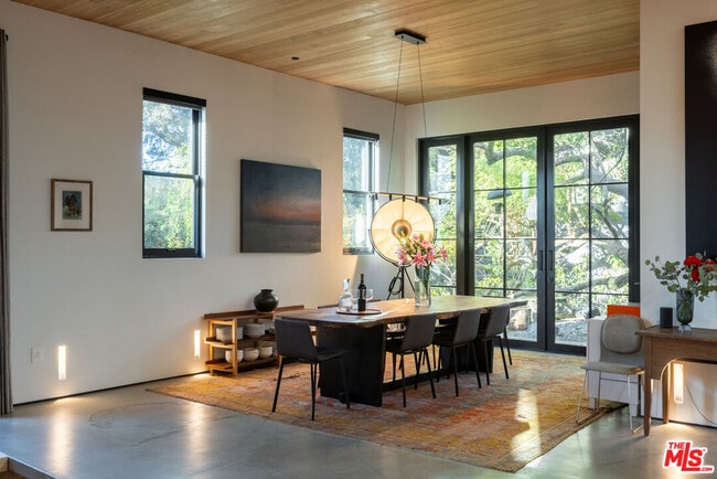 Building Photo - 746 Marco Pl