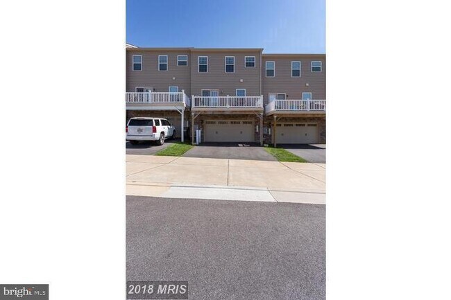 Building Photo - 13557 Handel Pl