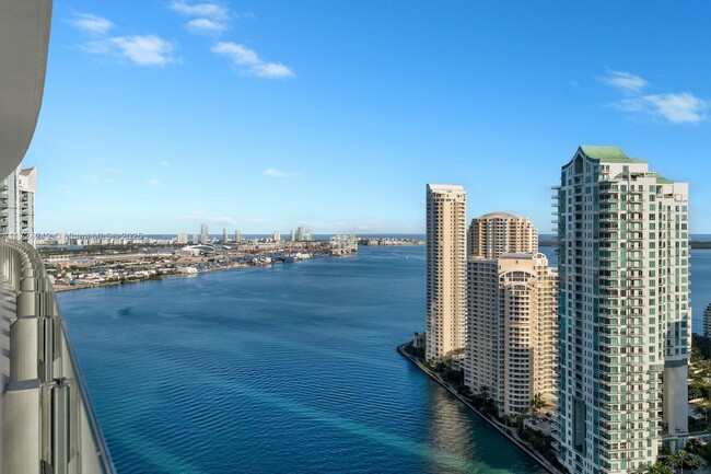 Building Photo - 300 Biscayne Blvd Way