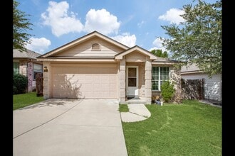 Building Photo - 611 Granite Cliff