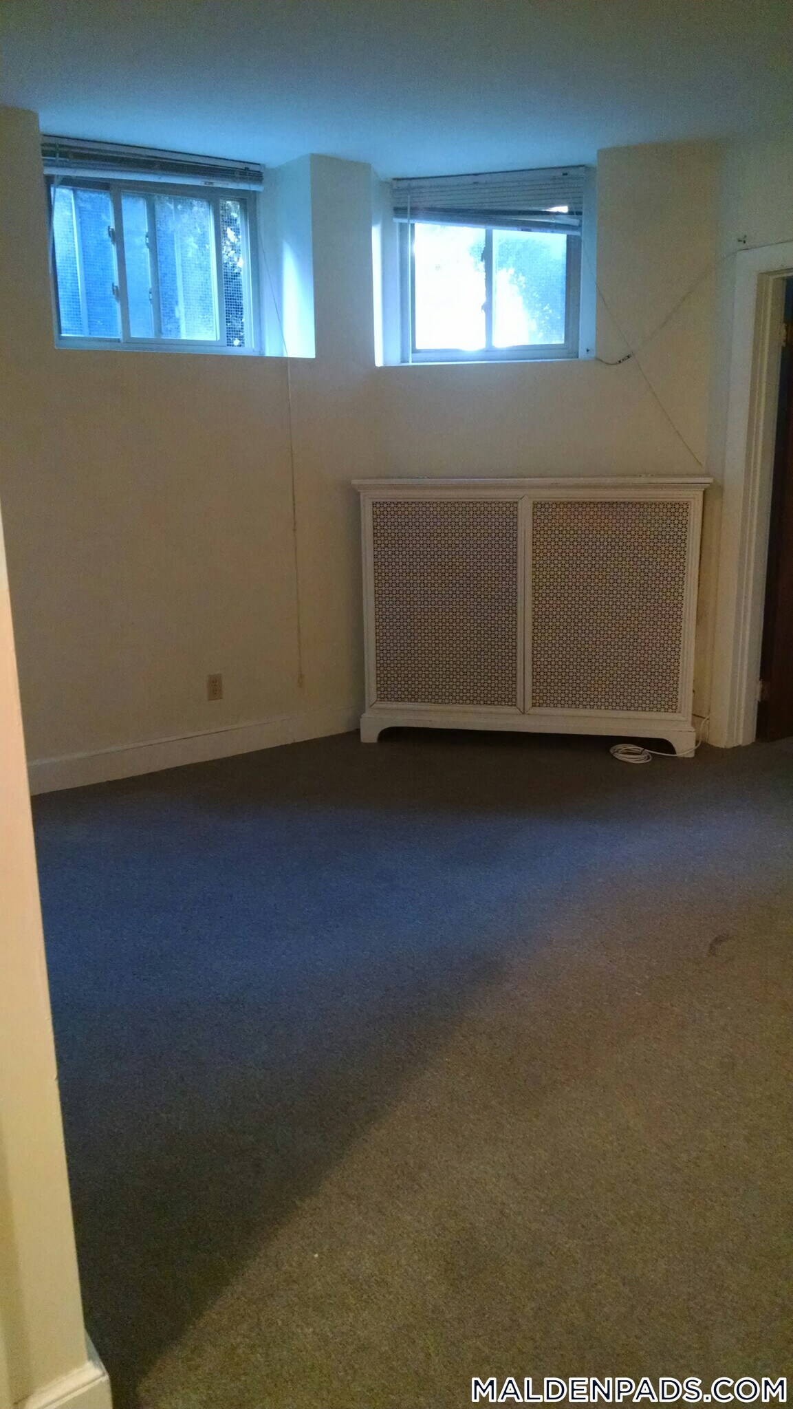 Building Photo - 86 Maple St