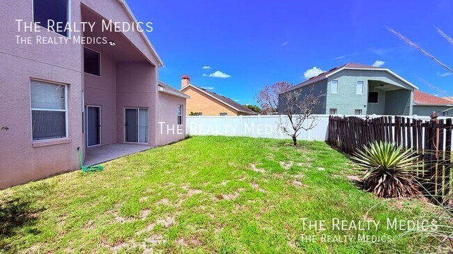 Building Photo - 2837 River Ridge Dr