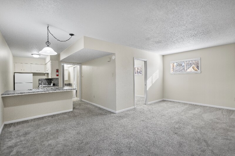 Building Photo - 901 Raguet St