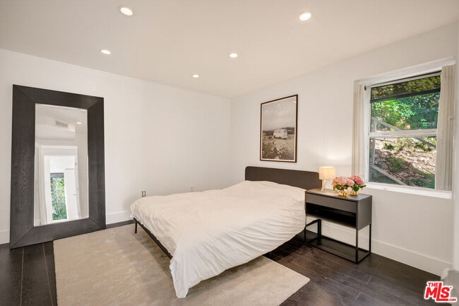 Building Photo - 2388 Kimridge Rd