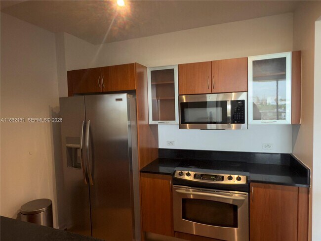 Building Photo - 2775 NE 187th St