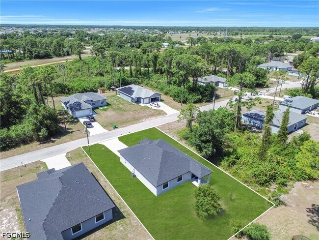 Building Photo - 6208 Forest Ct