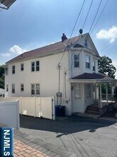 Building Photo - 44 Fairview Ave