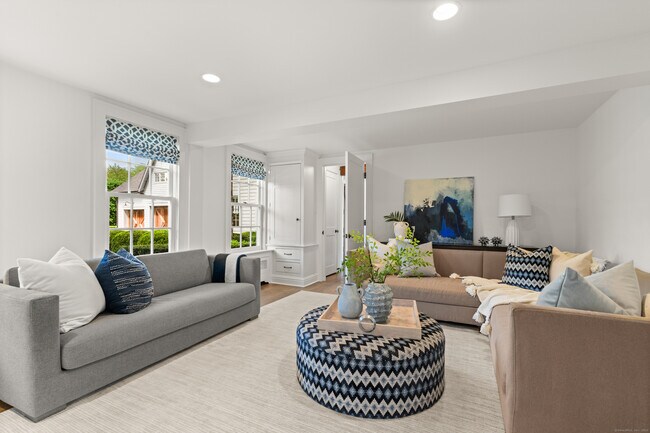 Building Photo - 945 Oenoke Ridge