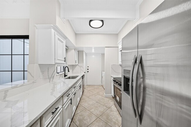 Building Photo - 5328 Brownway St