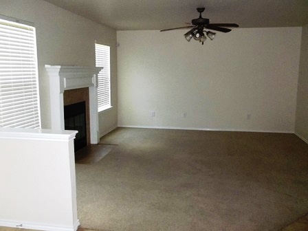 Building Photo - 6205 Charlotte Ln