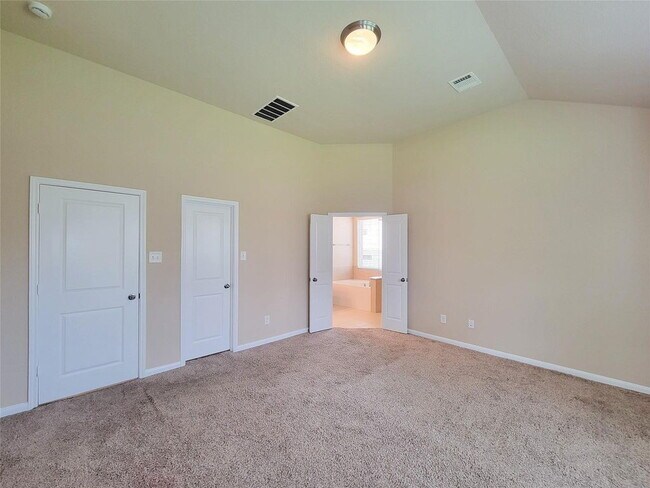 Building Photo - "Charming 3-Bed, 2-Bath Retreat in Humble, TX – Your Perfect Home Awaits on Justin Ridge Ln!"