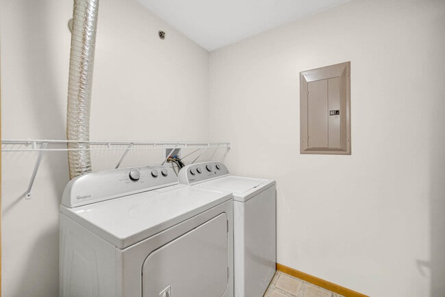 Building Photo - 300 Cunat Blvd