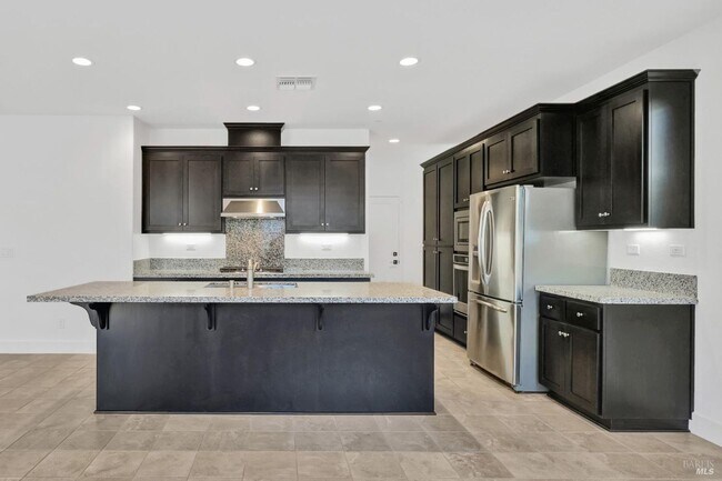 Building Photo - Stunning 4 Bedrooms 3.5 Bathrooms Two Story Home Located Short Distance of Sonoma State Universit...