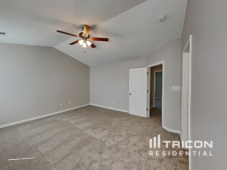 Building Photo - 9234 Tiger Lily Ln