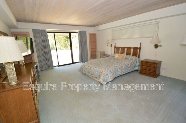 Building Photo - 31 Alviso Dr