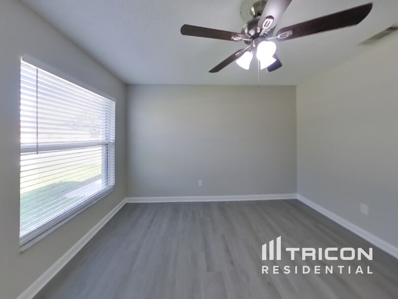 Building Photo - 12537 Indiana Woods Ln