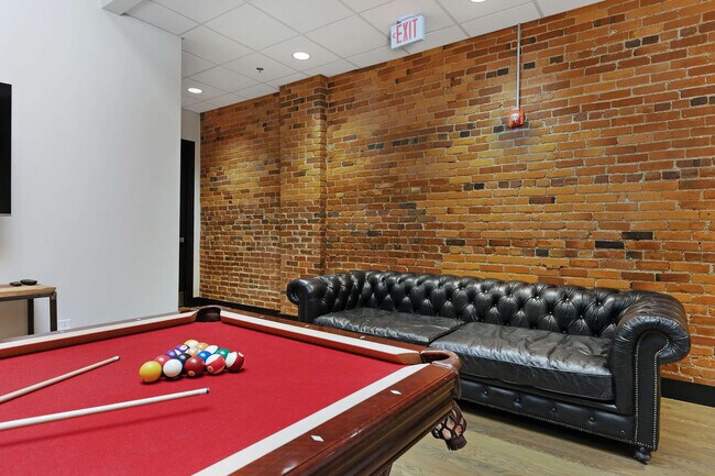 Building Photo - 126 2nd Ave N