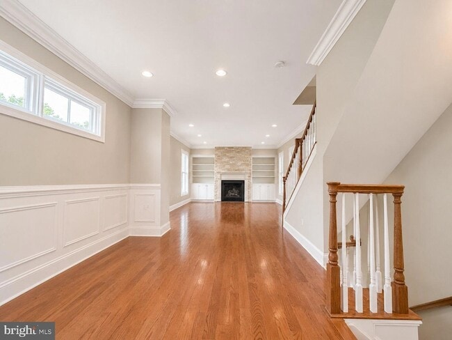 Building Photo - 1824 Potomac Greens Dr