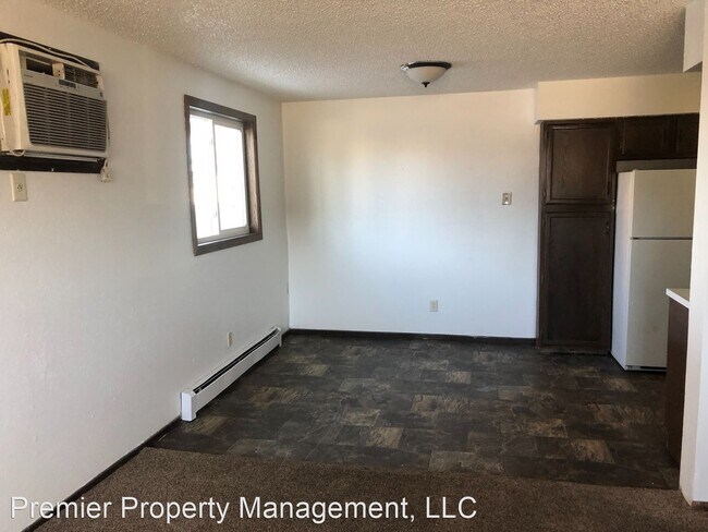 Building Photo - 131 E Bismarck Expy