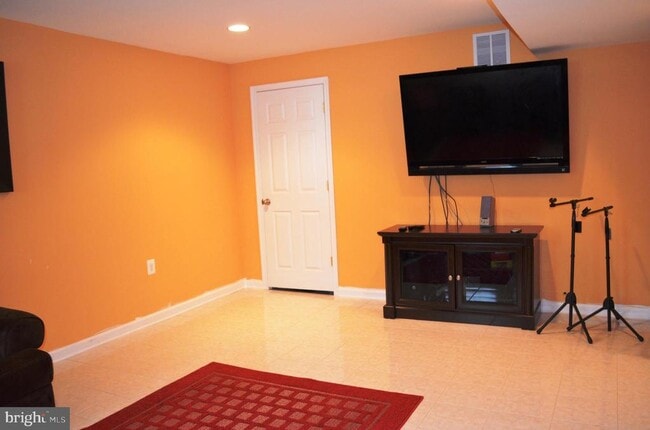 Building Photo - 10117 Elliston Ct
