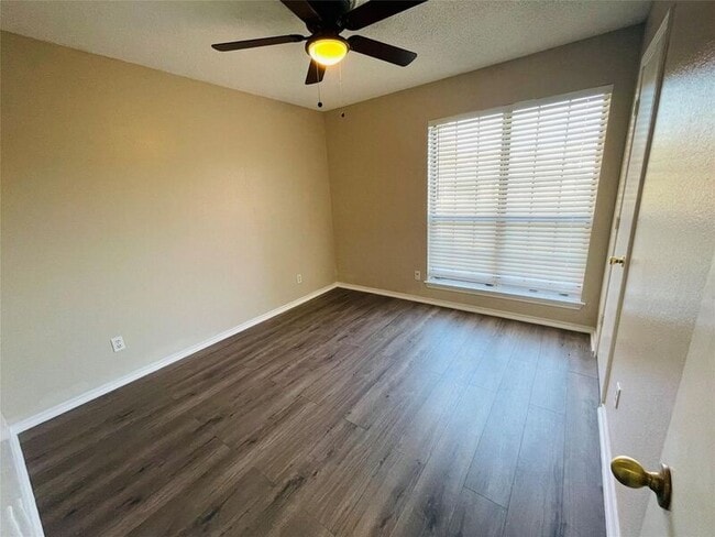 Building Photo - 2431 Deer Run