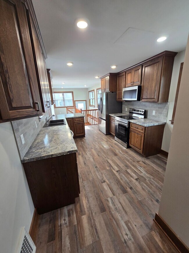 Building Photo - Fully Remodeled 4BR/2.5BA Home for Rent – Norfolk Living at Its Finest!