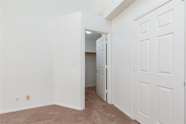 Building Photo - 121 Hanover Dr