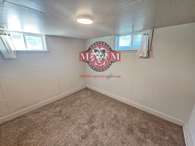 Building Photo - Great 4 Bd Home in Murray