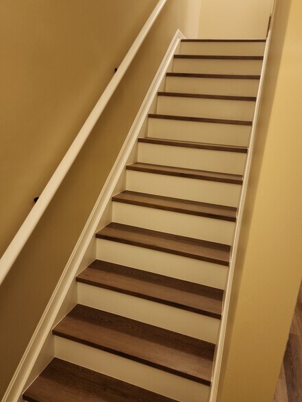 Building Photo - 9308 Gordon Ct