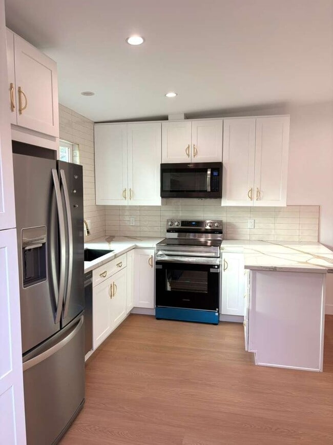 Building Photo - 10775 W Olympic Blvd