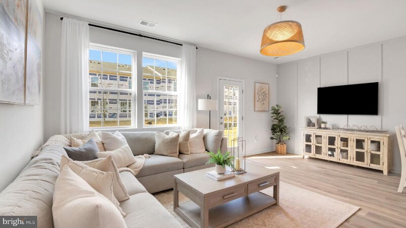 Building Photo - 39 Whaler Dr