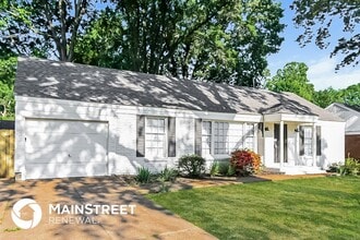 Building Photo - 3069 Basswood St