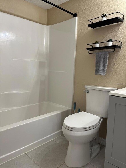 Building Photo - 211 Thorn Tree Place Unit 211