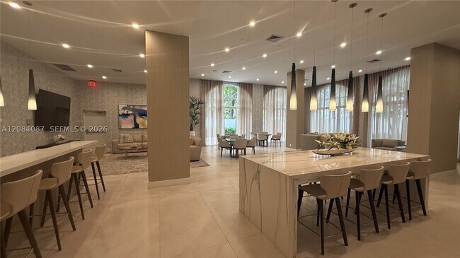 Building Photo - 3610 Yacht Club Dr