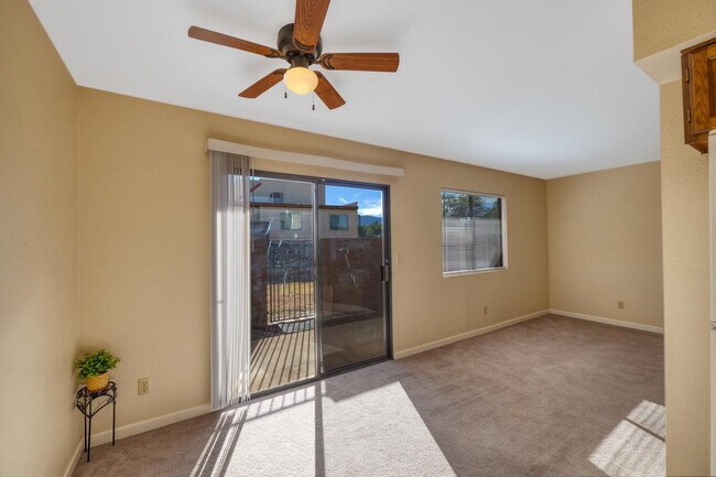 Building Photo - 4208 Ave Palermo