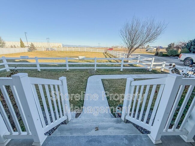 Building Photo - 18165 N Midland Blvd