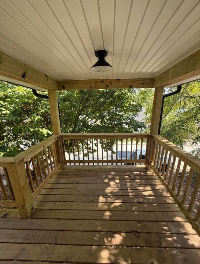 Building Photo - 722 Brawner St