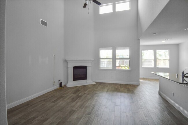 Building Photo - 10921 Aransas Pass Pl