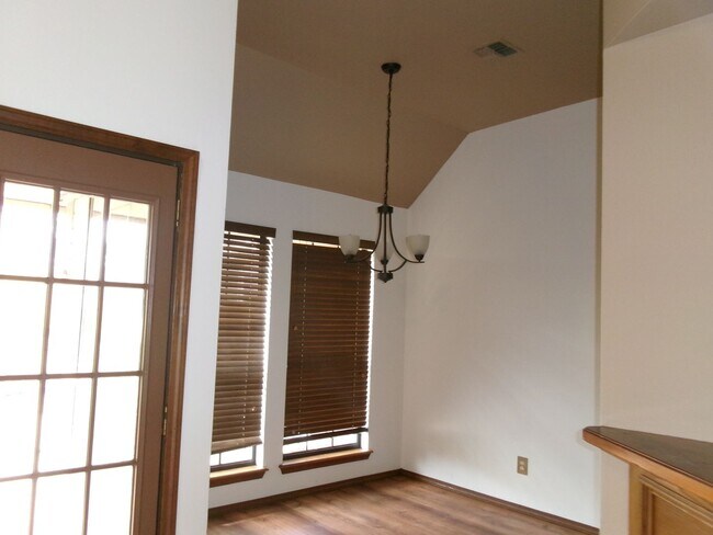 Building Photo - Pets Negotiable with Owner Approval!