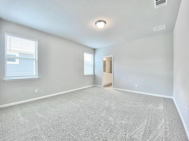 Building Photo - 2420 Pecan Island Dr