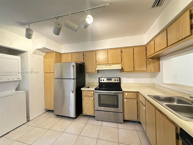 Primary Photo - 2265 SW 80th Terrace