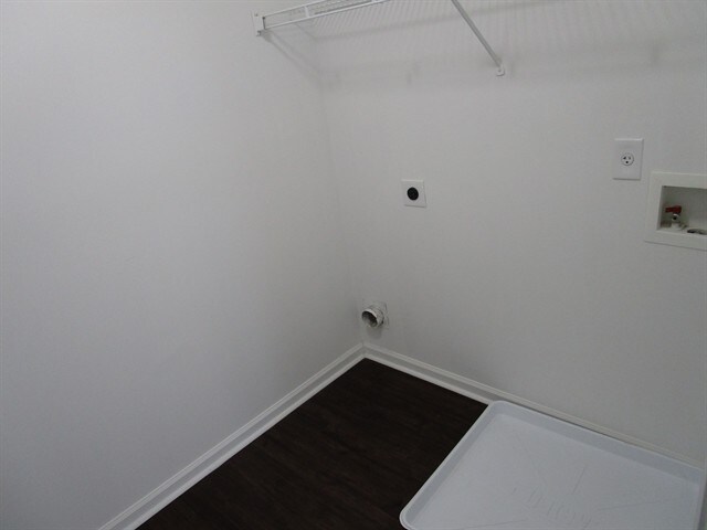 Building Photo - 2433 Green Hollow Ct