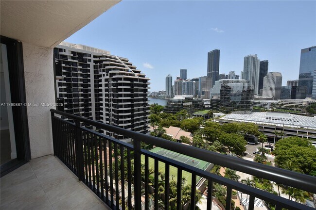 Building Photo - 540 Brickell Key Dr