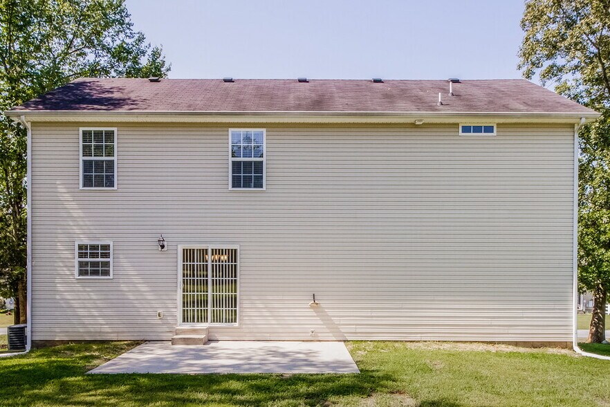 Building Photo - 328 Slippery Rock Dr