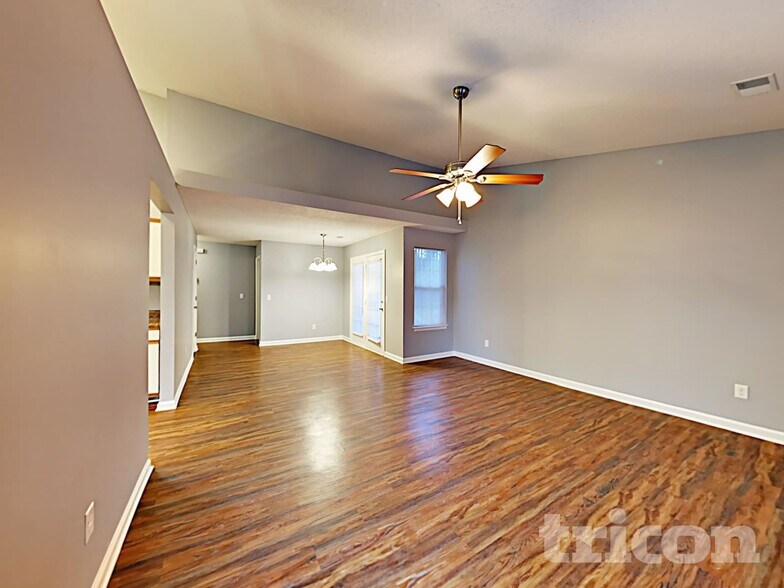 Building Photo - 109 Jaybird Ln