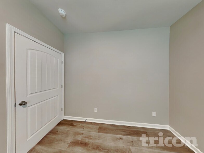 Building Photo - 9150 War Eagles Way